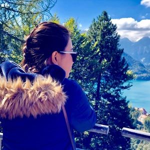 Meet your Posher, Jennifer